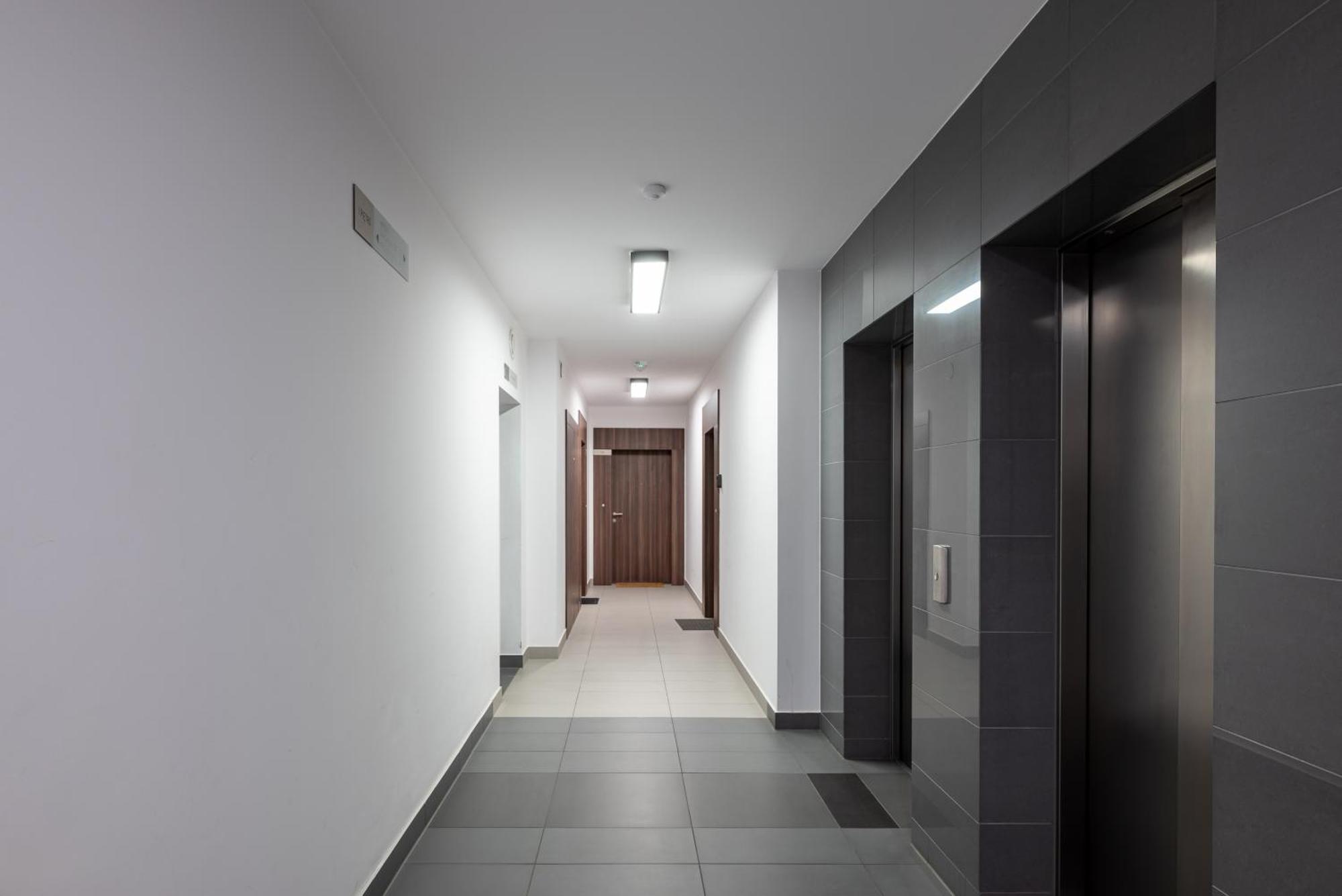 Metro Plocka Cosy Apartment Warsawa Bagian luar foto